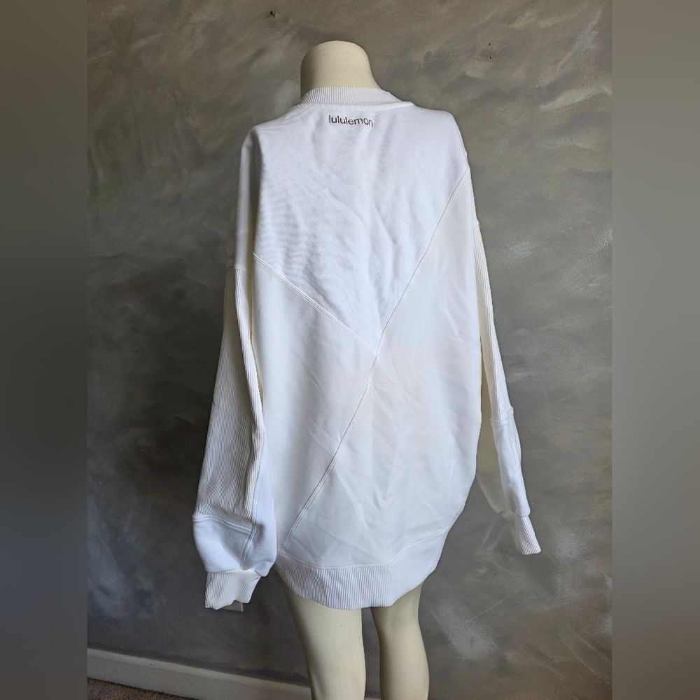Lululemon Perfectly Oversized Crew Patched in White Mixed Pattern